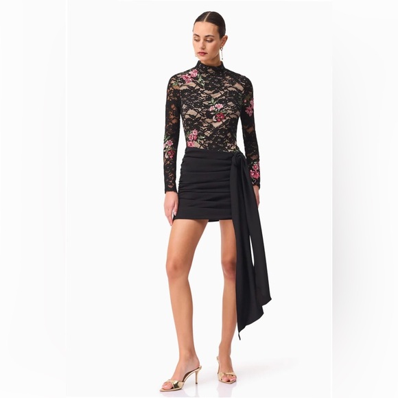 ELLIATT Morgaine Lace mini  Dress in Black size S NWT - Picture 2 of 8